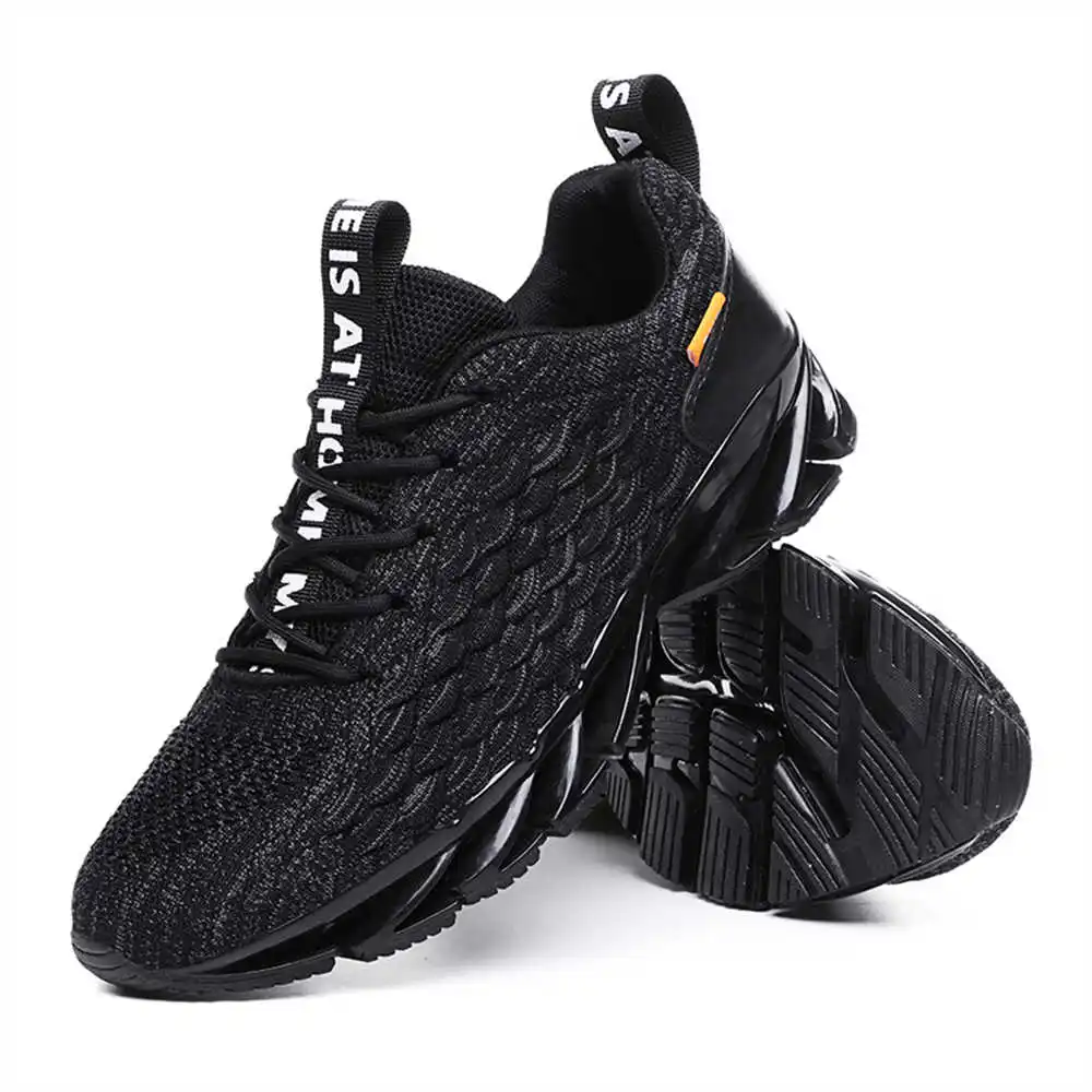 size 44 size 39 walking shoes  - Badminton News のレビューと価格