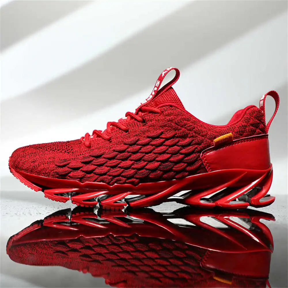 size 44 size 39 walking shoes  - Badminton News のレビューと価格