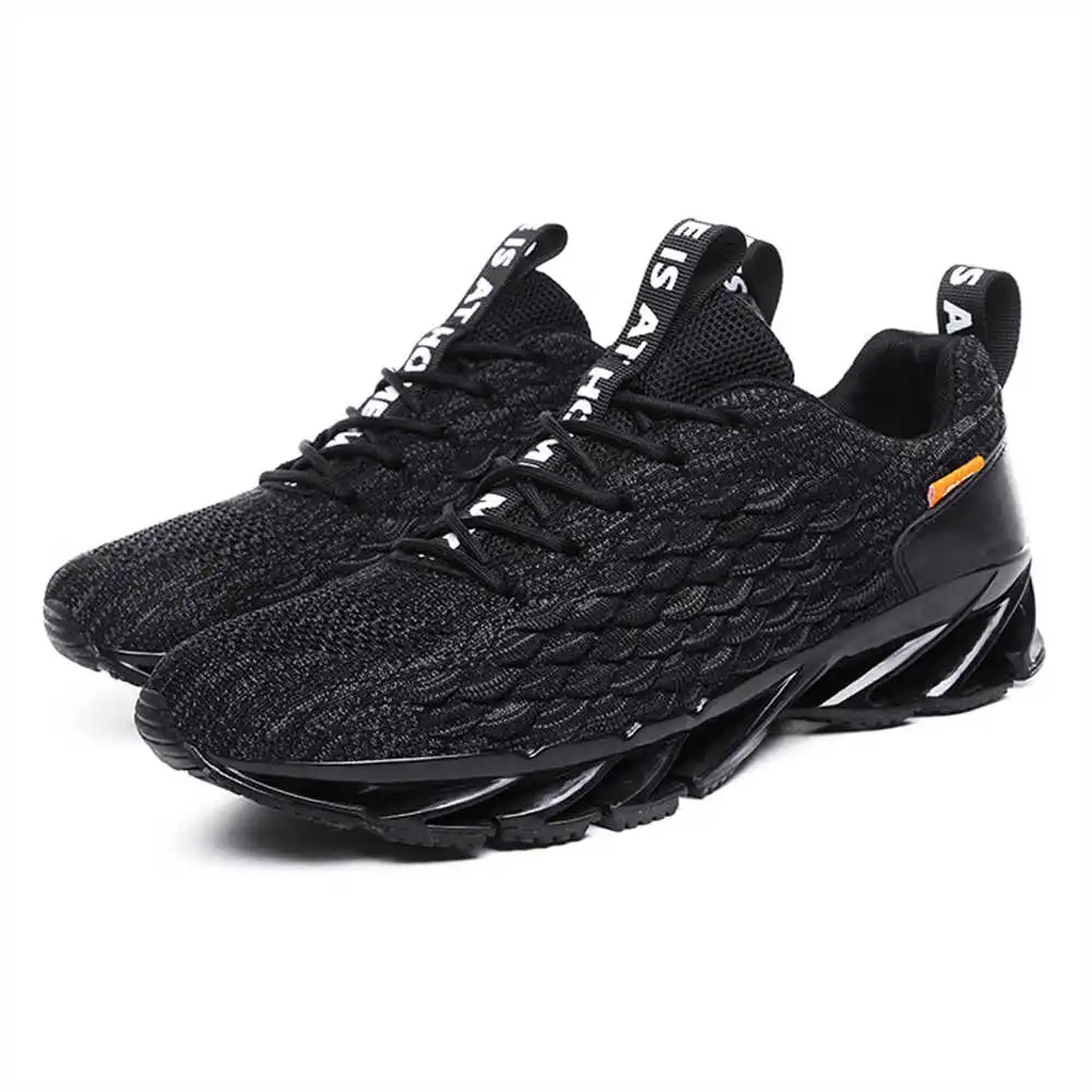 size 44 size 39 walking shoes  - Badminton News のレビューと価格
