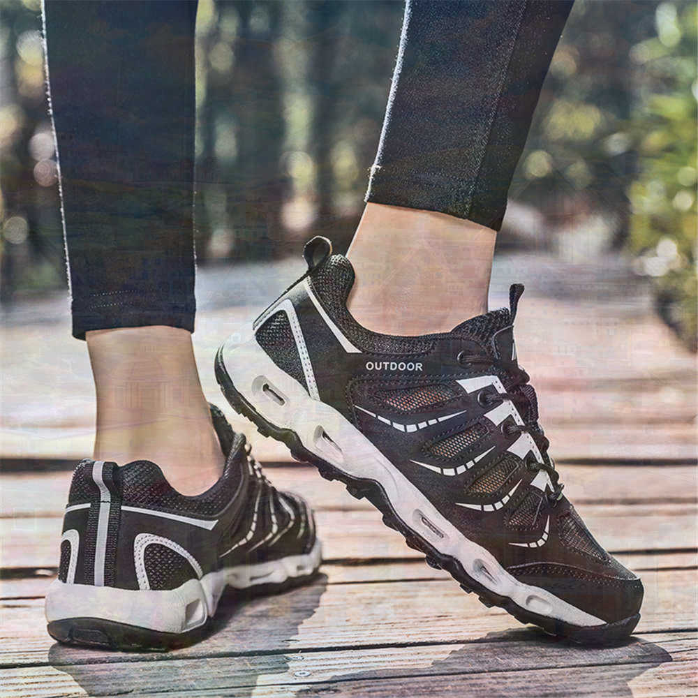Sumer Round Tip Silver Sneaker - Badminton News のレビューと価格